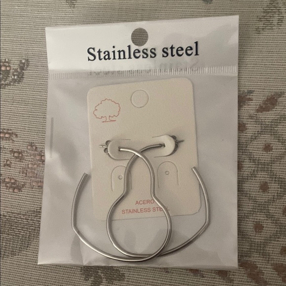 Accessories - Stainless Steel Silver Hoop Heart Earrings